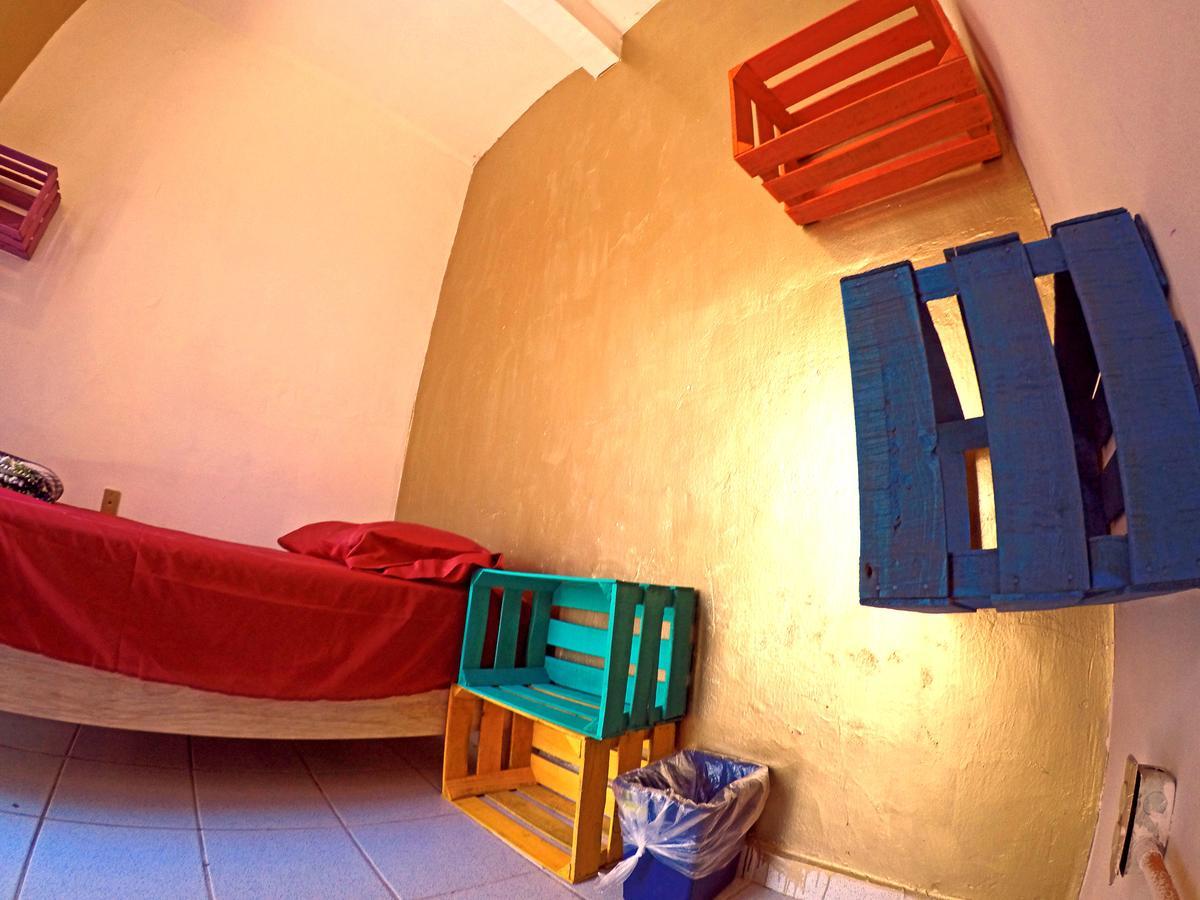 Iguana Hostel Oaxaca Экстерьер фото